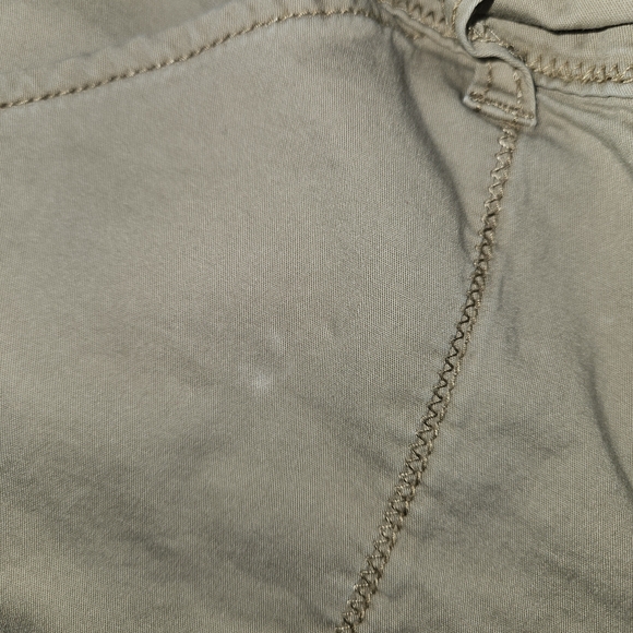 Time and Tru Beige Cargo Capri Pants Womens 12 Stretch Utility Casual Travel - Picture 6 of 10